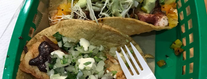 Maquina Tacos is one of Posti che sono piaciuti a eric.