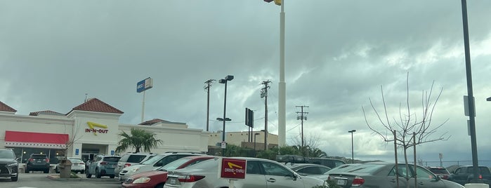 In-N-Out Burger is one of places.