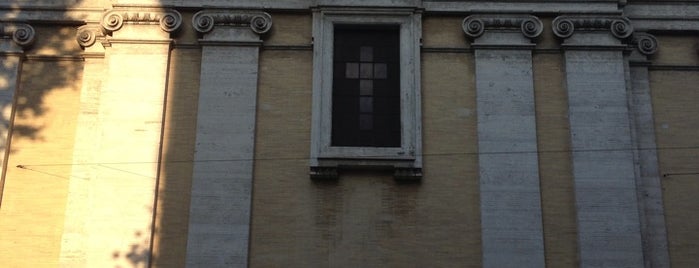 Chiesa dei Santi Marcellino e Pietro al Laterano is one of České stopy v Římě.