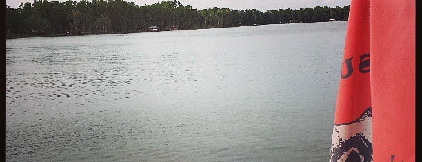 Smith Thomas Lake is one of Lugares favoritos de Walter.