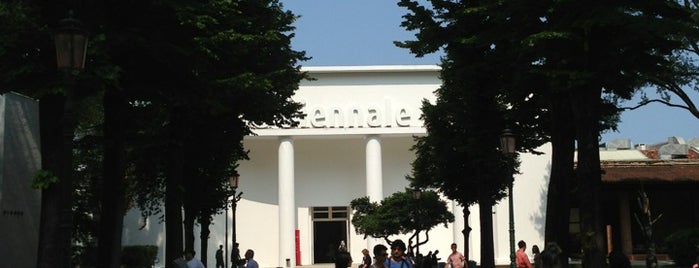 Giardini della Biennale is one of สถานที่ที่บันทึกไว้ของ Elise.