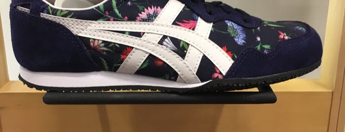 Onitsuka Tiger is one of beachmeisterさんのお気に入りスポット.