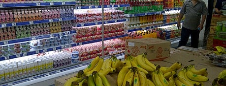 Giant is one of Hypermarket / Supermarket / Minimarket.