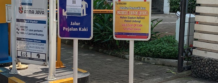 Universitas Katolik Indonesia Atma Jaya is one of Jakarta 01.