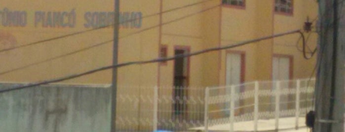 Escola Municipal Santo Antônio is one of destraindo um pouco.