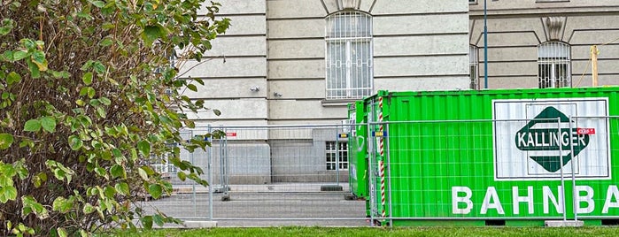 Haas-Haus is one of Interessante Gebäude in Wien.