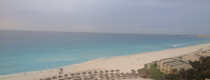 Iberostar Cancún is one of en el pais.