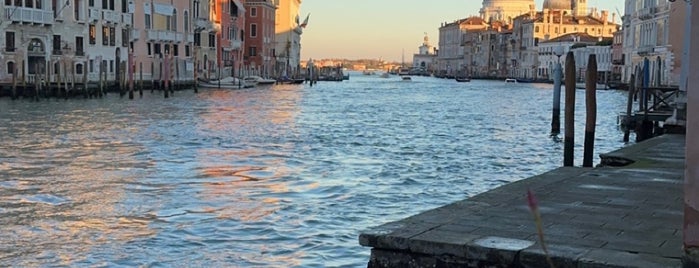 Bar Foscarini is one of Venecia.