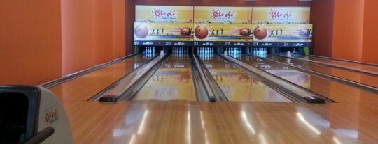 Bowling is one of Loverさんのお気に入りスポット.