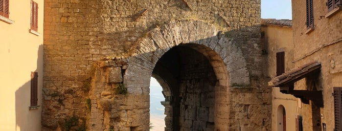 Porta All'Arco is one of Lugares favoritos de Wladimir.