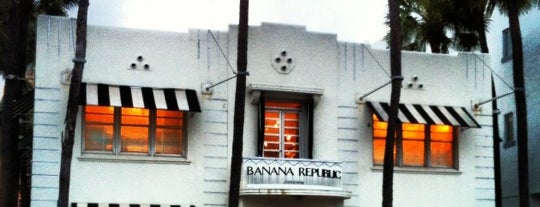 Banana Republic is one of Lieux qui ont plu à Daina.