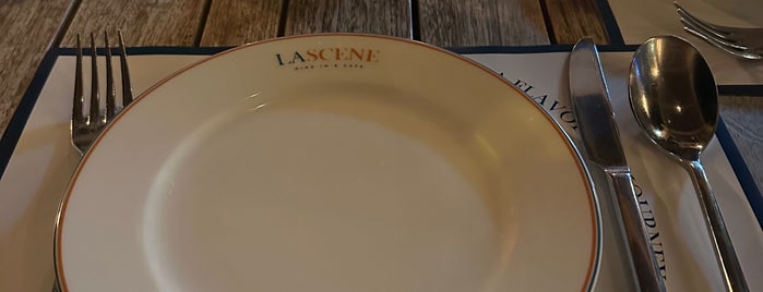 La Scène cafe is one of ابها البهيه.
