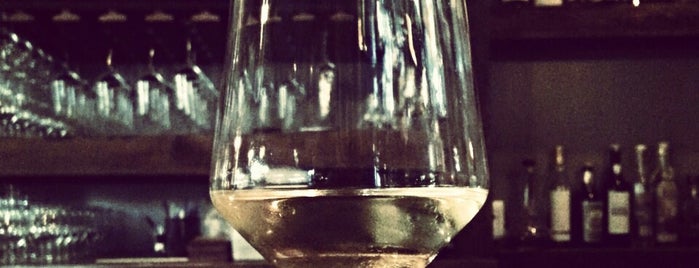 Telegraph Wine Bar is one of Locais salvos de Tasting Table.