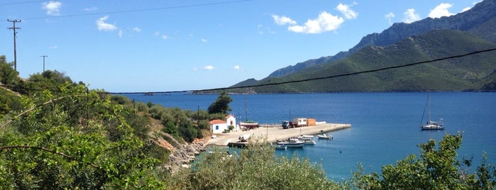 Kyparissi beach is one of Spiridoulaさんの保存済みスポット.
