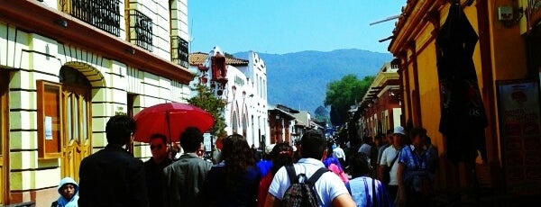 Mayambé is one of San Cristobal.