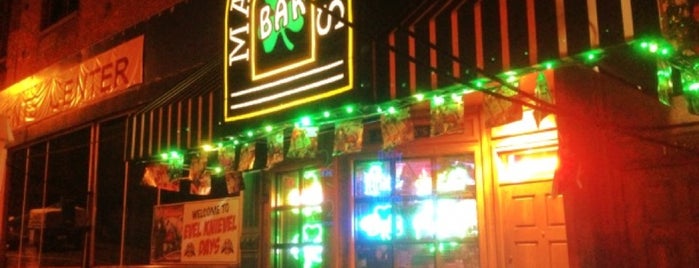 Maloney's Bar is one of Lugares favoritos de Will.