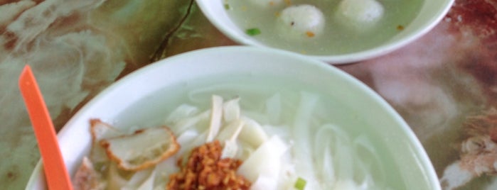 二条路 is one of Tasty Food.