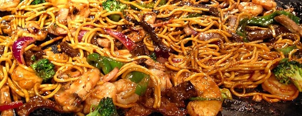 Mongolie Grill is one of Lugares favoritos de Jack.