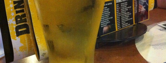 Buffalo Wild Wings is one of bars.