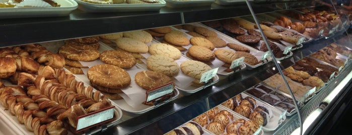 Scandia Bakery & Deli is one of Kimmie's Saved Places.