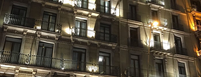 Hotel Lleó is one of Wifi cafes BCN.