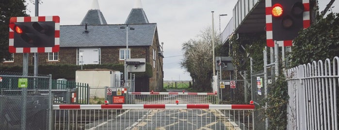 Teynham Railway Station (TEY) is one of UK Railway Stations (WIP).