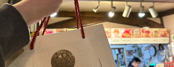 浅草シルクプリン is one of 菓子店.