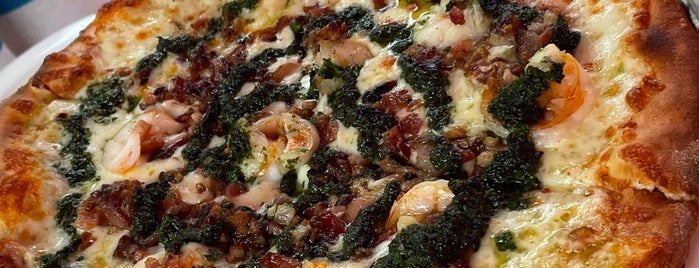 Luigi's Coal Oven Pizza is one of FOURTLAUDENDER FL.