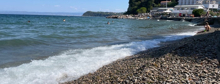 Plaža Fiesa is one of Lugares favoritos de Diana.