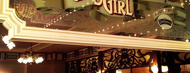 Gibson Girl Ice Cream Parlor is one of Locais curtidos por Carmen.