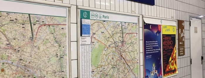 Métro Père Lachaise [2,3] is one of Métro de Paris.