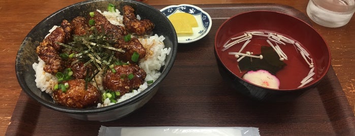 大須唐揚げ丼 Tamari is one of favorite.