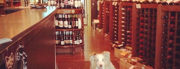 Bottle Shoppe is one of Lugares favoritos de Danyel.