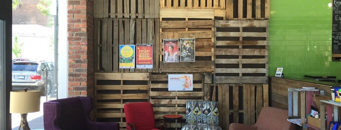 The Office Coffee Shop is one of Tempat yang Disukai Sari.