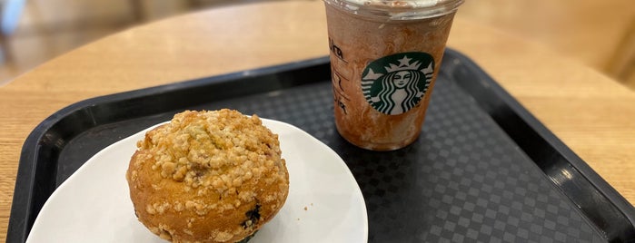 Starbucks is one of Lugares de Kenzo.