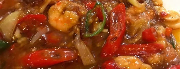 Cak Sis Seafood & Chinese Food is one of Must Visit Food In Jember.