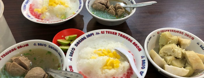 Es Teller Tanjung Anom & Baso Daging Sapi is one of Eating around Surabaya ".