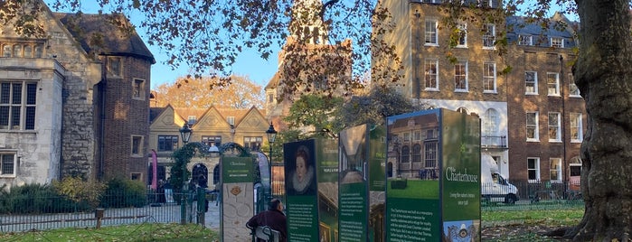 Charterhouse Square is one of Lieux qui ont plu à Thierry.