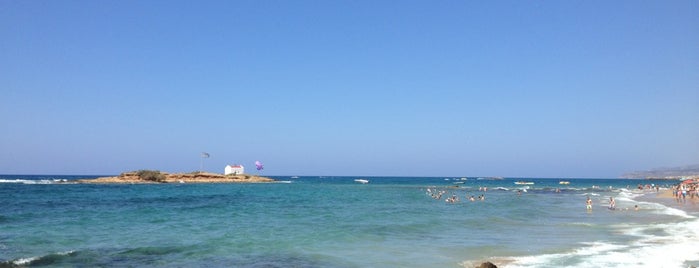 Malibu Beach is one of Tempat yang Disukai Yunus.