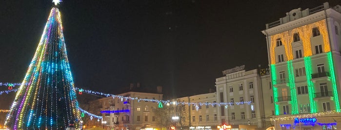 Театральний майдан / Theatre square is one of Ternopil.