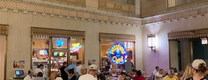 Pittsfield Cafe is one of Lunch in the Loop.