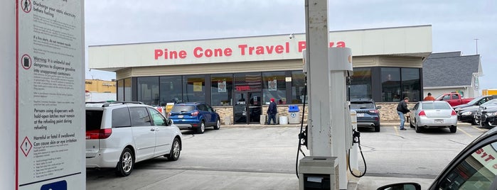 Pine Cone Travel Plaza is one of Dan.