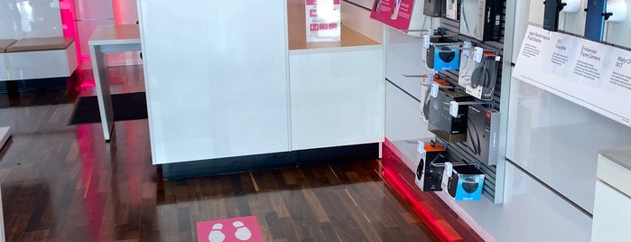 T-Mobile is one of Daniel’s Liked Places.