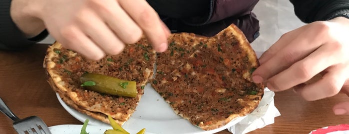 Anil Pide Pizza Kebap Salonu is one of Beyzaさんのお気に入りスポット.