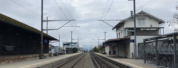 Bahnhof Reiden is one of Gares.