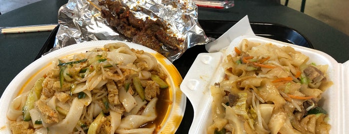 Xian Cuisine is one of สถานที่ที่ Mary ถูกใจ.