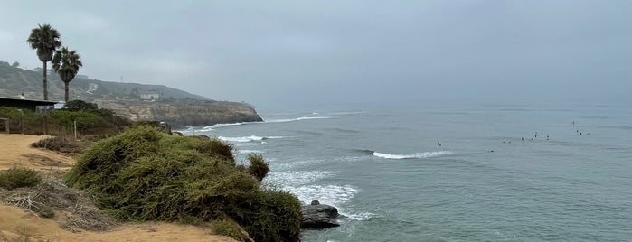 Santa Cruz Cliffs is one of Lieux qui ont plu à Joshua.