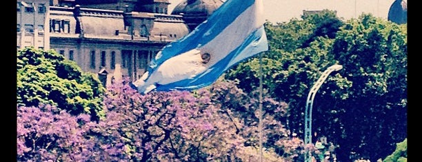 Площадь Генерала-освободителя Сан-Мартина is one of Buenos Aires, AR.