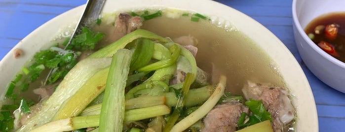 Bún dọc mùng Bát Đàn is one of Noodle soup.