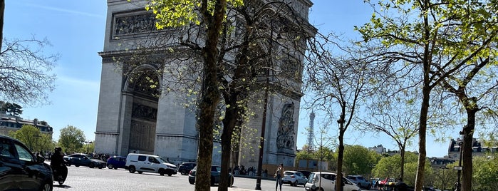 Etoile Park Hotel is one of The 15 Best Places with Balcony in Paris.